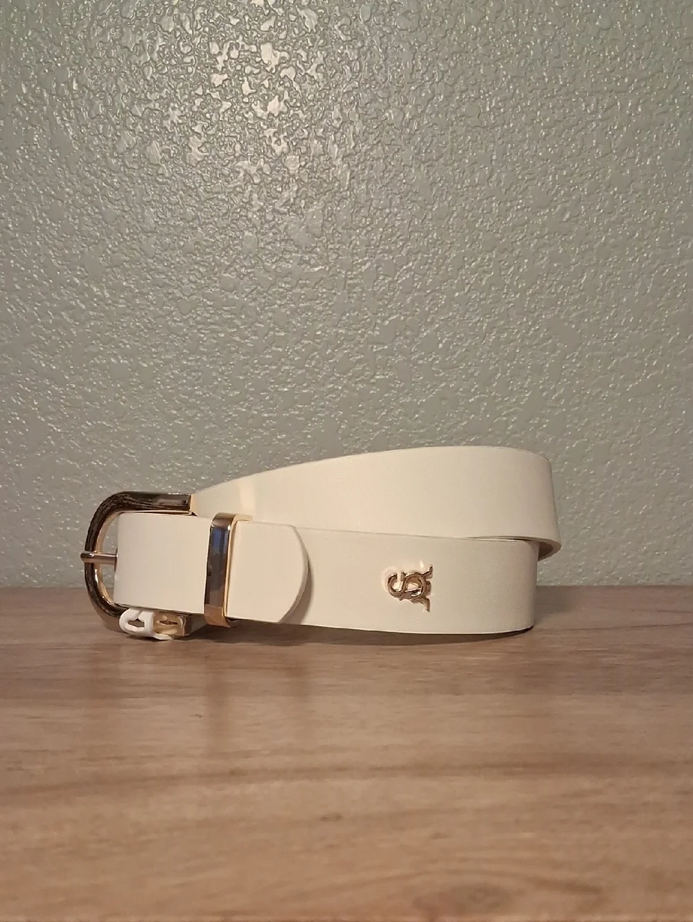 Steve Madden Cream Belt with Gold Buckle